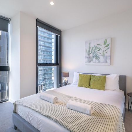 Relaxed 1Br1Ba City View Apt Wifi In Heart Melcbd Melbourne Exteriör bild