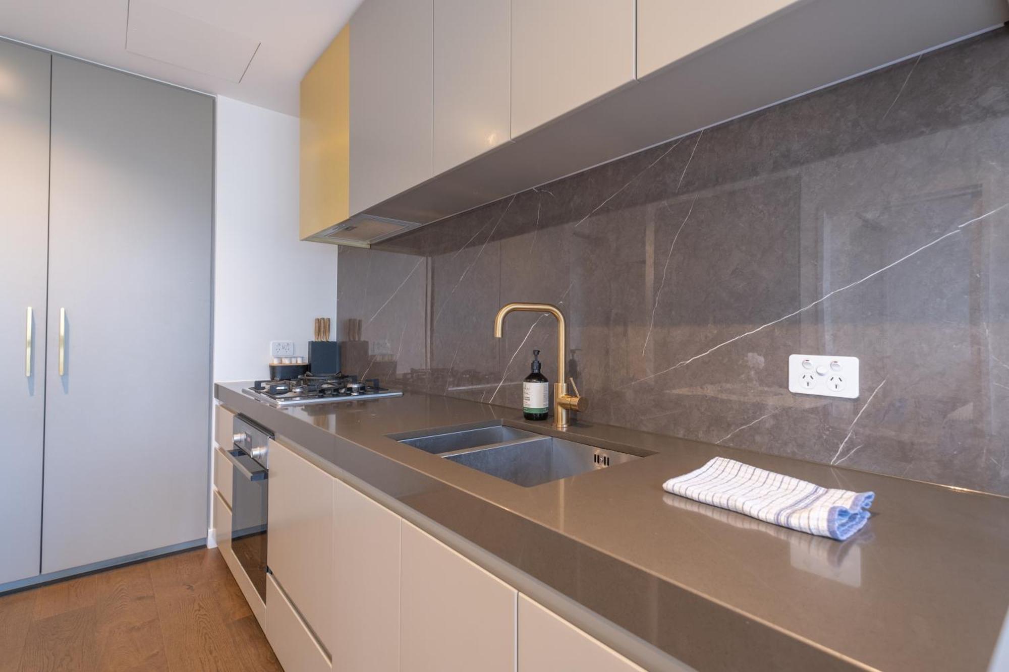 Relaxed 1Br1Ba City View Apt Wifi In Heart Melcbd Melbourne Exteriör bild
